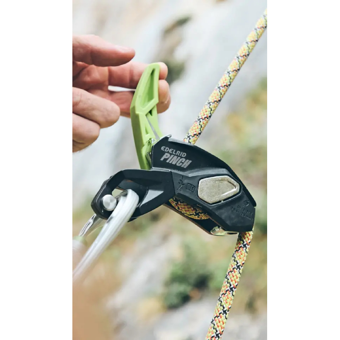 Edelrid Pinch Belay Device