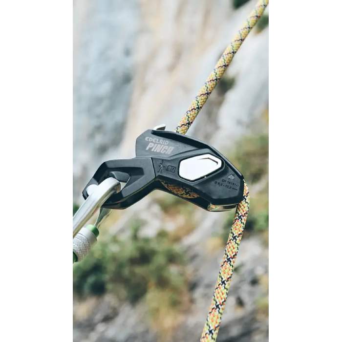 Edelrid Pinch Belay Device