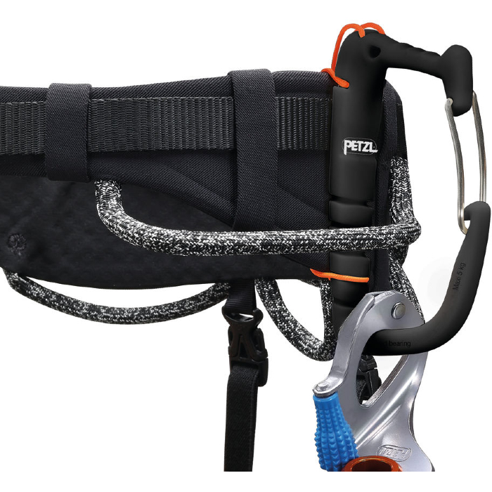 petzl aquila harness 2023